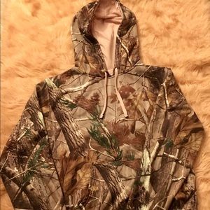 Women’s camouflage hoodie